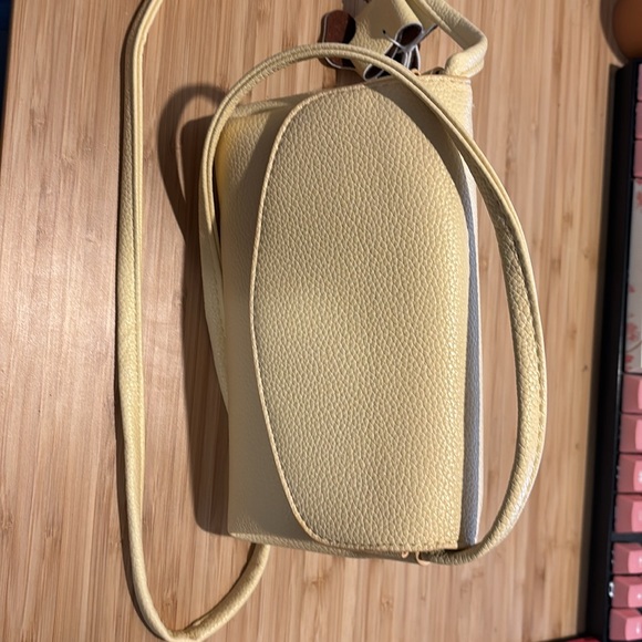 Yellow purse crossbody bag - Picture 3 of 3